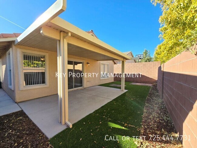 Building Photo - BEAUTIFUL 3 BED, 2 BATH HOME WITH OPEN FLO...