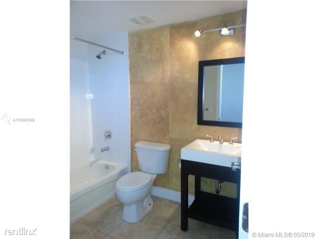 Building Photo - 2 br, 2 bath Condo - 1 Glen Royal Pkwy Gre...