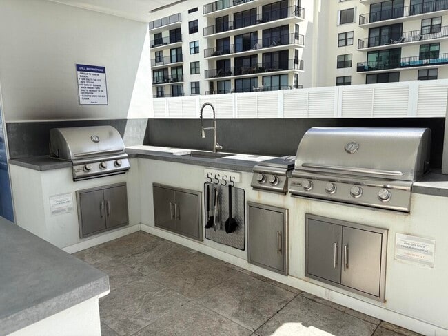 Building Photo - 3450 S Ocean Blvd