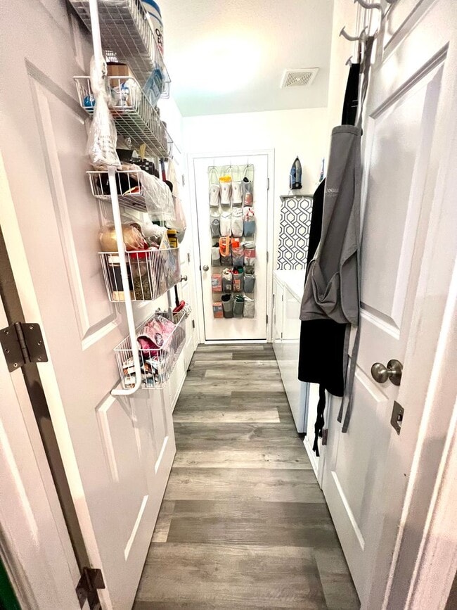Building Photo - Remodeled 3-Bedroom Duplex Home in North G...