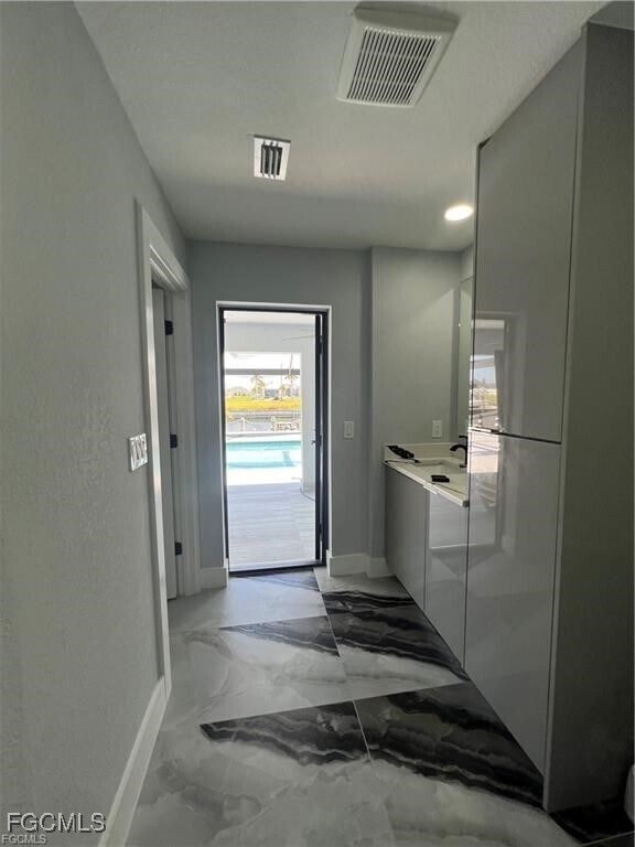 Building Photo - 1215 NW 38th Ave