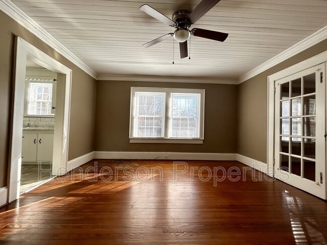 Building Photo - 935 Old Charlotte Rd SW