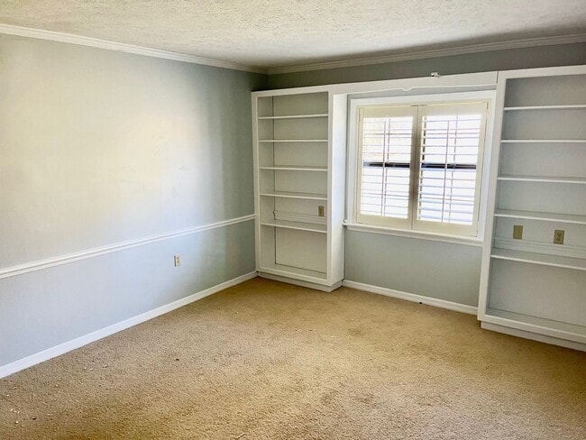 Building Photo - Luxurious Rustic 3300sqft  4BR/3.5BA/Oversized 2 Car Garage on 1.5 Acres!