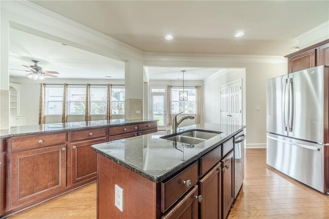 Building Photo - 2557 Staunton Dr