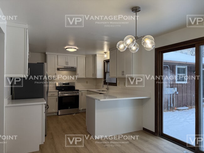 Building Photo - 1603 St Robert Dr