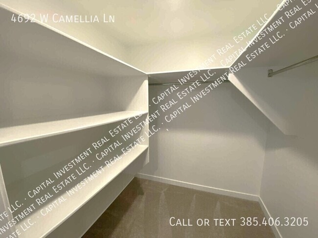 Building Photo - 4692 Camellia Ln