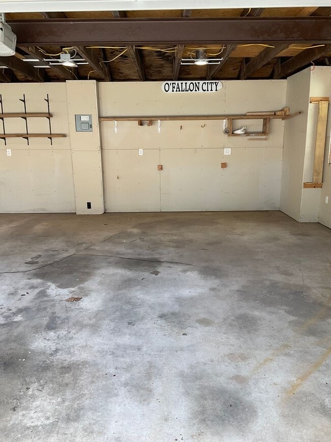 Building Photo - 501 Dartmouth Dr