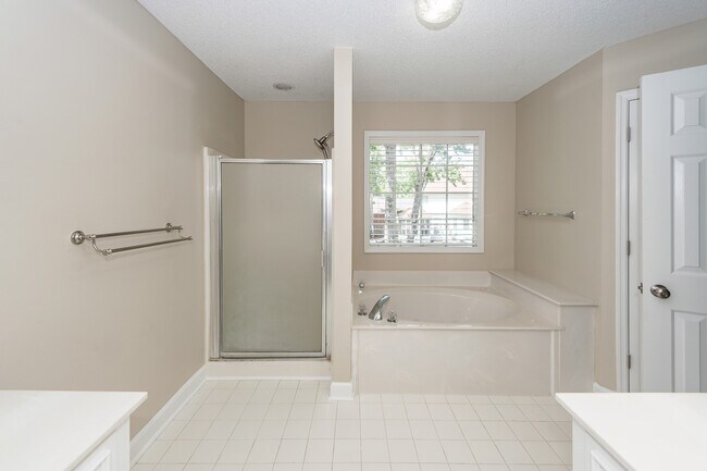 Building Photo - 107 Spalding Cir