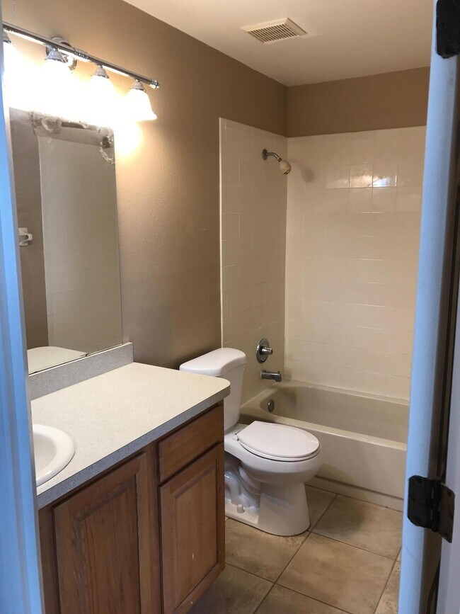 Building Photo - 942 Bakewell Ct