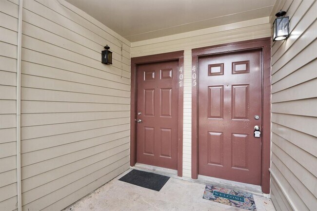 Building Photo - 2120 El Paseo St