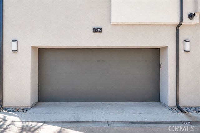 Building Photo - 1646 S Urbana St