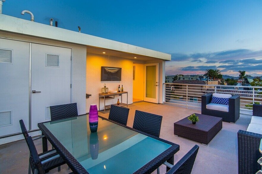 Building Photo - 5935 W Parkcrest Pl