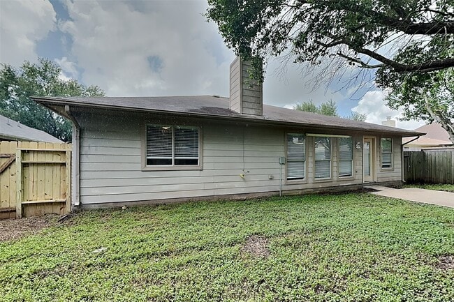 Building Photo - 6630 Grant Dr