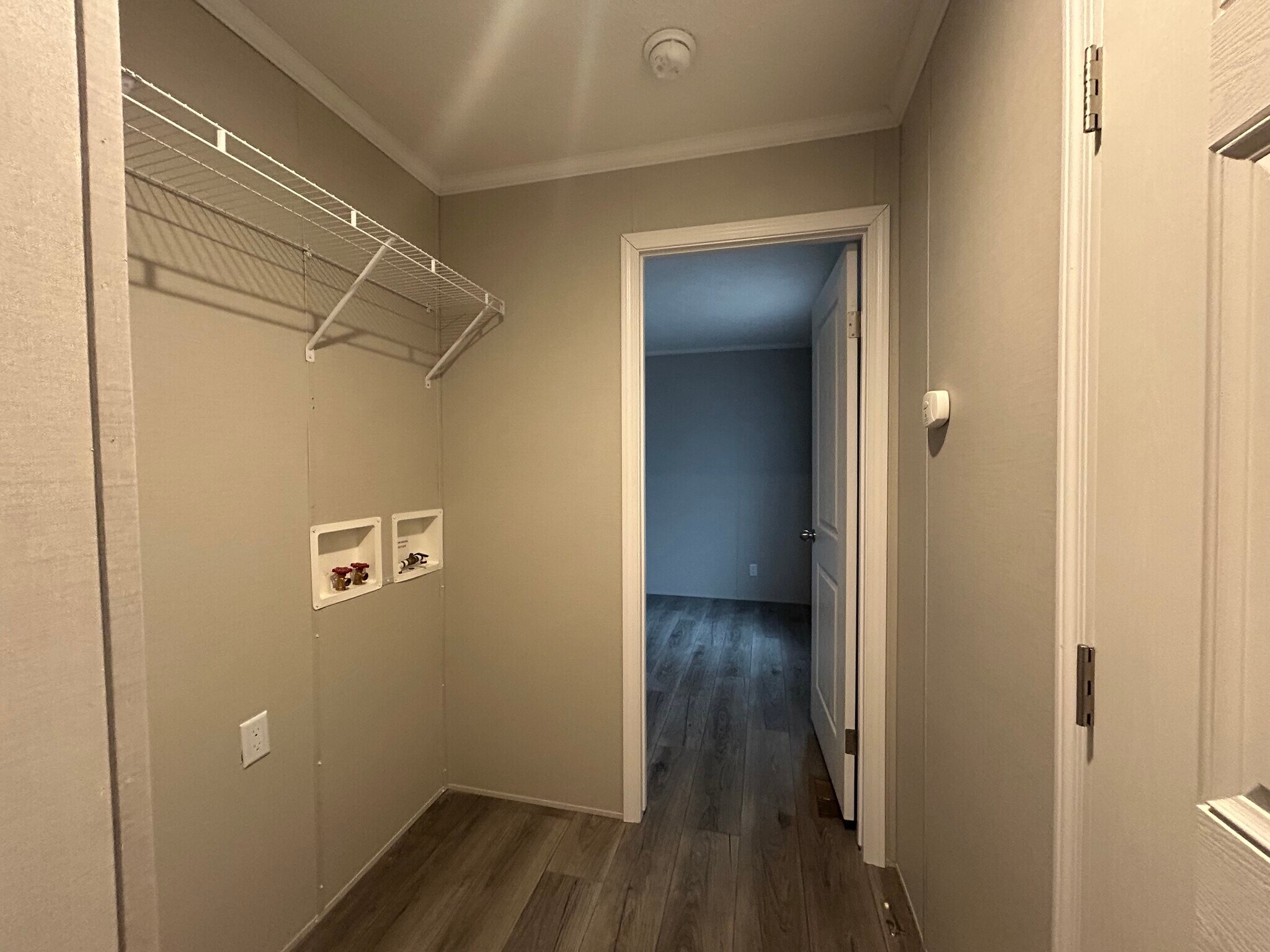 Building Photo - 11424 Oakgrove Dr