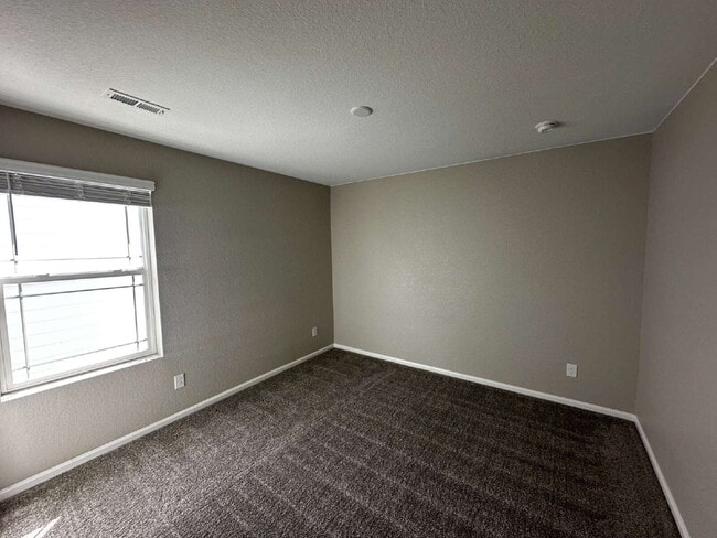 Building Photo - Available May! Beautiful home in Murphy Creek!