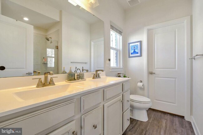 Building Photo - 2816 Arts Vista Blvd