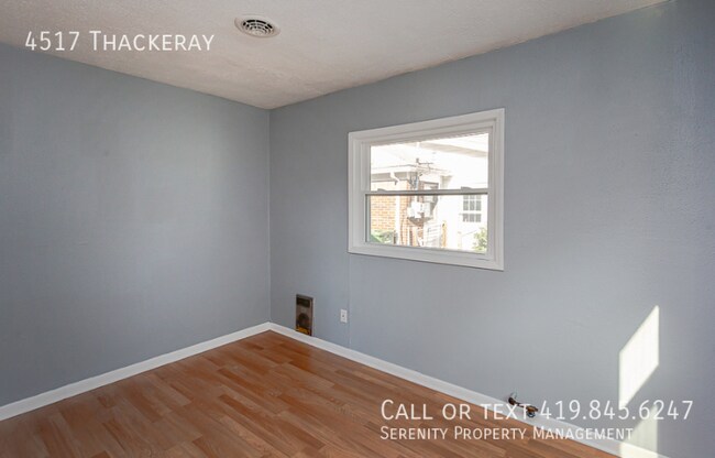 Building Photo - 4517 Thackeray Rd