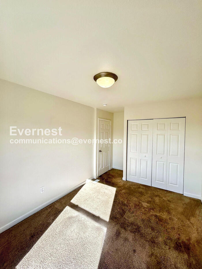 Building Photo - 3530 E Richmond Rd