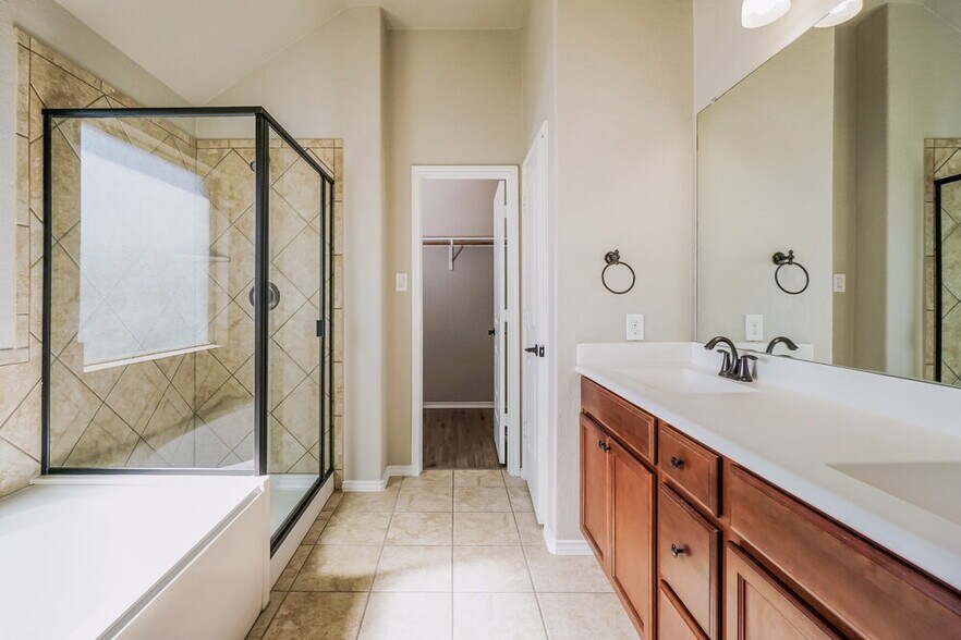 Building Photo - 8510 Winchester Way