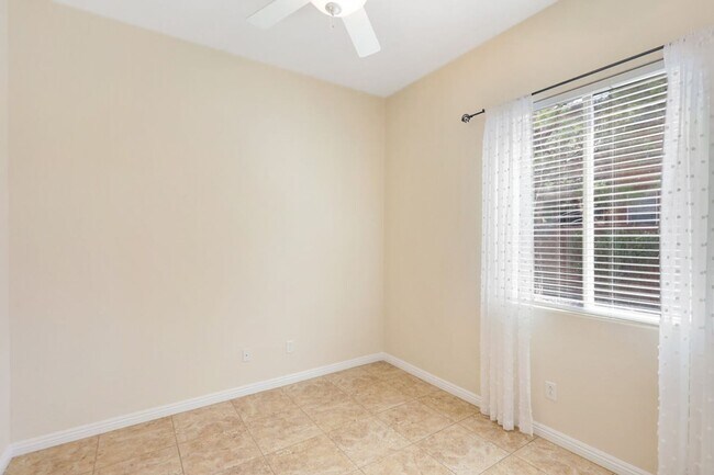 Building Photo - Summerlin Vistas Pool Home w/ Bed and Bath...
