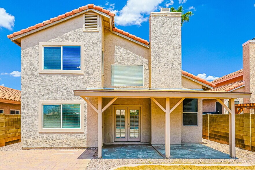 Building Photo - 4005 E Woodland Dr