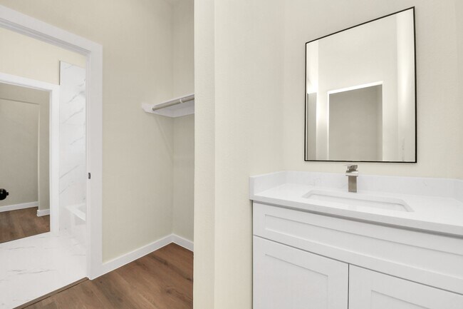 Building Photo - 8025 Peachtree St