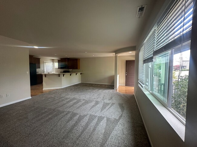 Building Photo - New carpet installed in summer