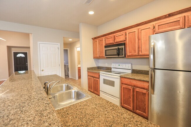 Building Photo - 3509 SW Deerfield Blvd