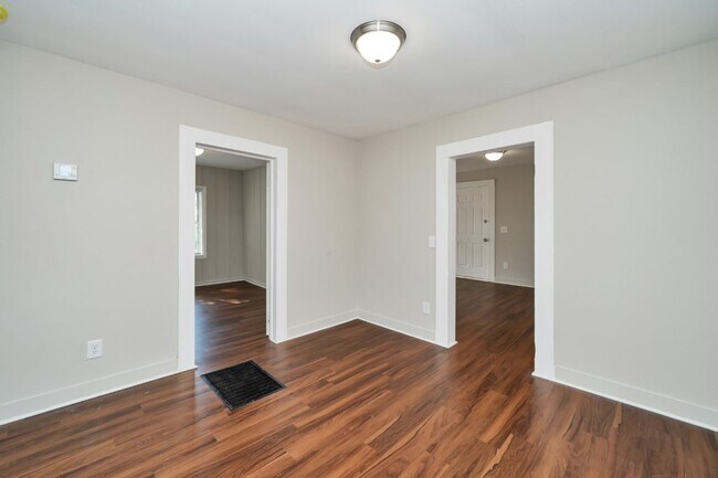 Building Photo - Newly Renovated House for Rent in Leeds, AL – 3 Bed, 2 Bath!