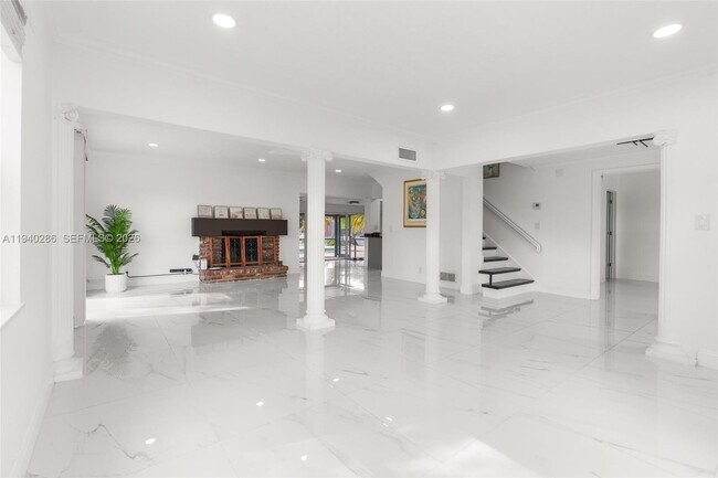 Building Photo - 7601 NW 82nd Terrace