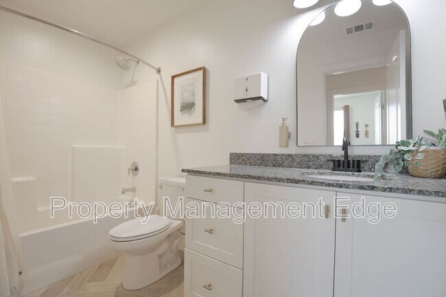 Building Photo - 30463 Ridgely Way