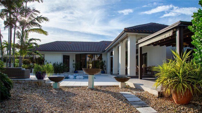 Building Photo - 2880 Windmill Ranch Rd