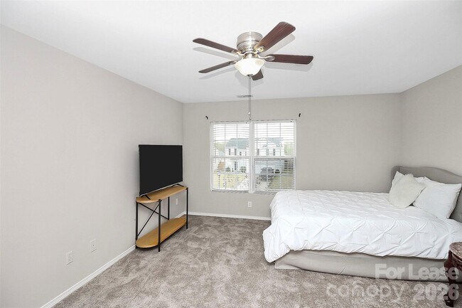 Building Photo - 1711 Rustic Arch Way