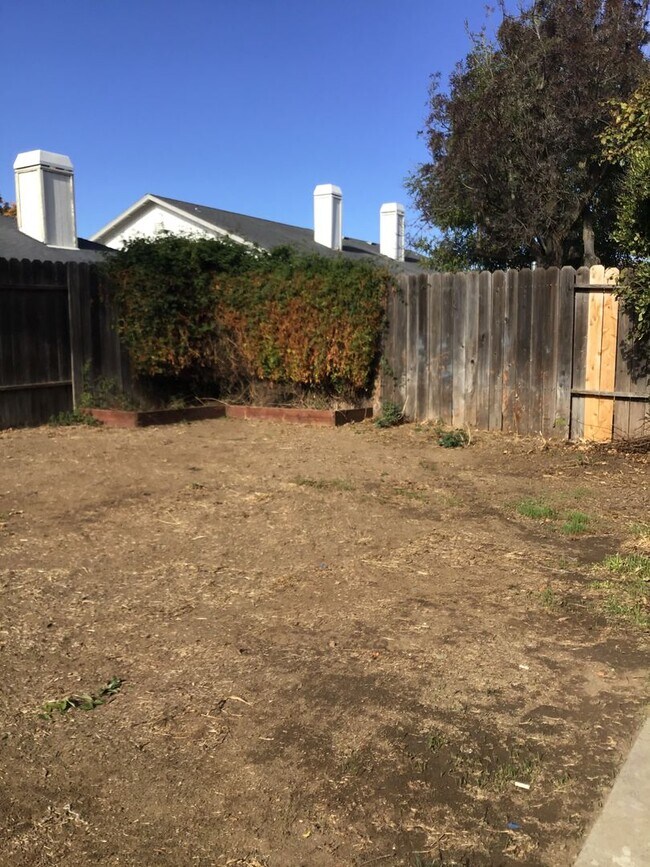 Building Photo - PO510-Midha, Sanjiv