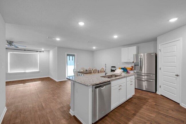 Building Photo - Charming 4BR / 2BA rental in desirable Daphne, AL — great neighborhood, move-in ready.