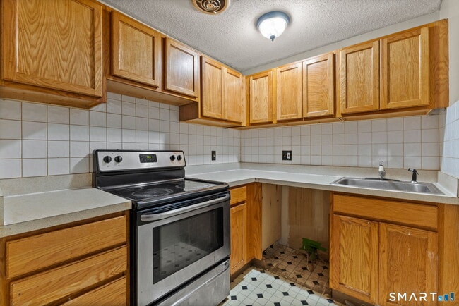 Building Photo - 199 Burgundy Hill Ln