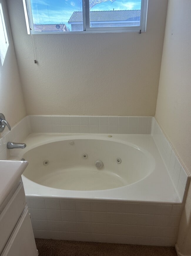 Building Photo - 14029 Iris Cove