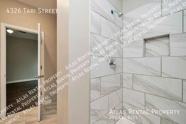 Building Photo - 4326 Tari St