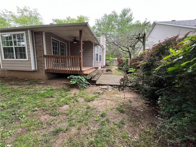 Building Photo - 2678 E Magnolia Dr
