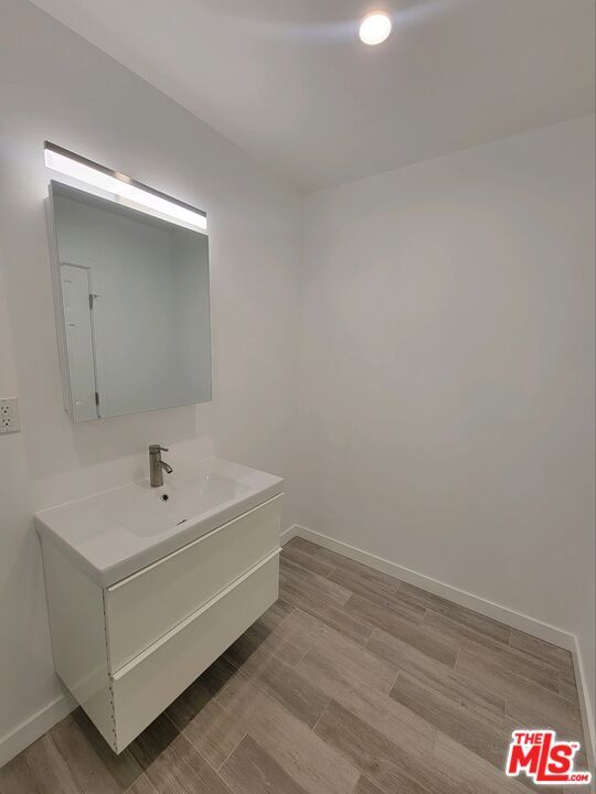 Building Photo - 825 Broadway St