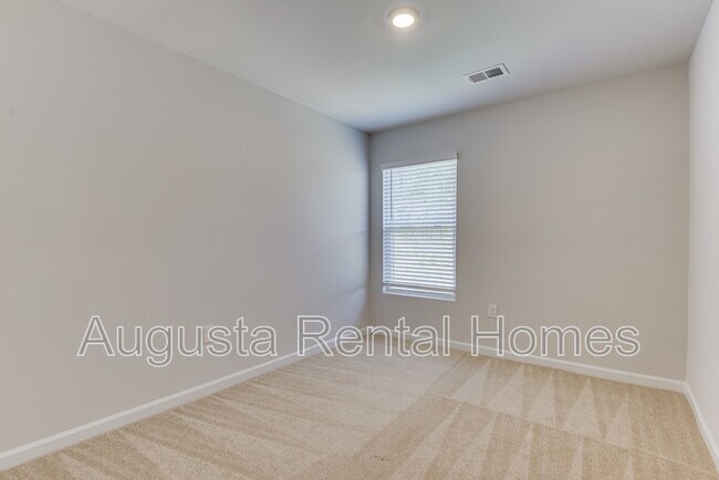 Building Photo - 818 Quaint Parish Cir