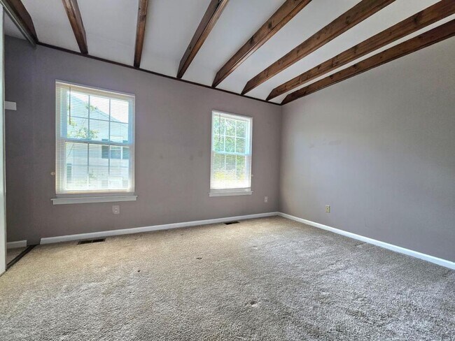 Building Photo - 8561 Southlawn Ct