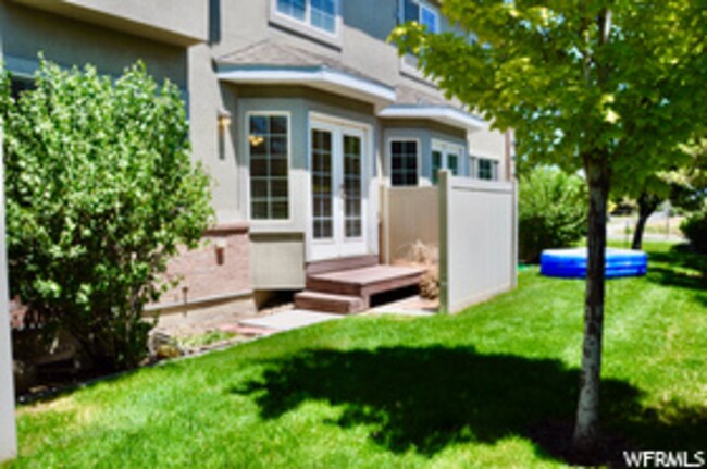 Building Photo - 269 Sunshine Dr