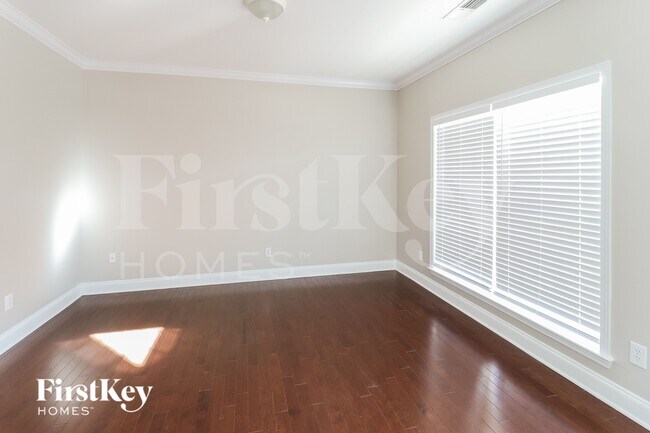 Building Photo - 936 Old Cahaba Dr