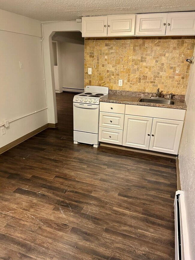 Building Photo - Cozy 1 Bed 1 Bath Apartment