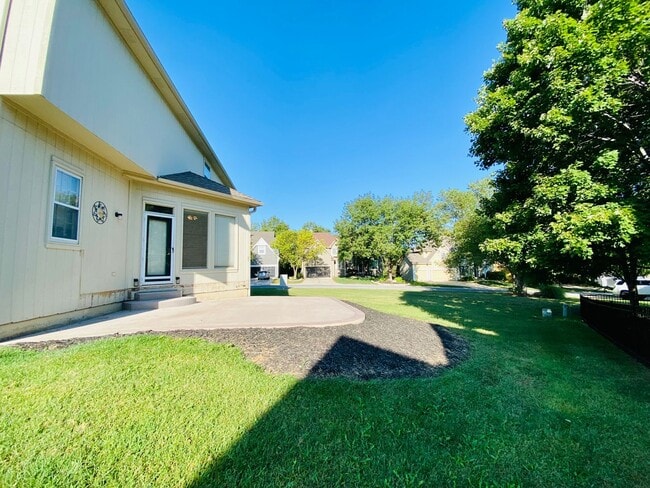 Building Photo - {8514}  Village of Kensington + Finished B...
