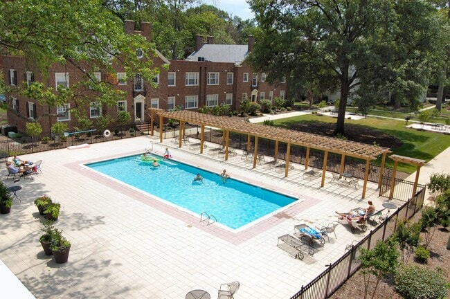 Building Photo - 27 W Lock Ln