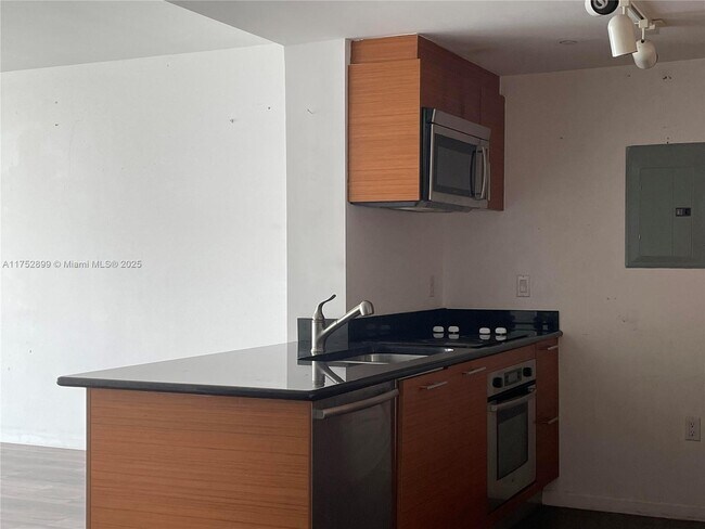 Building Photo - 50 Biscayne Blvd