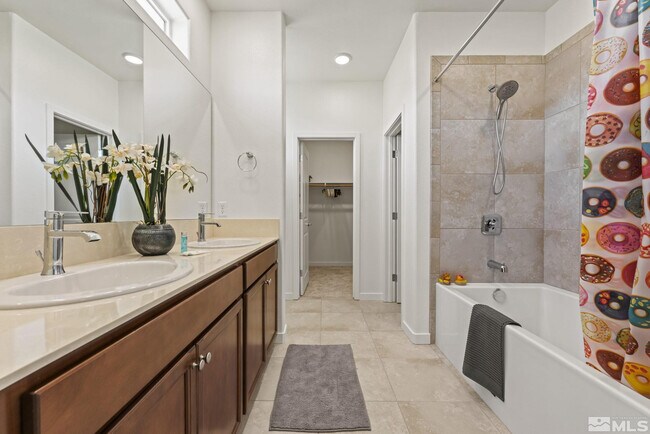 Building Photo - 4928 Black Falcon Way