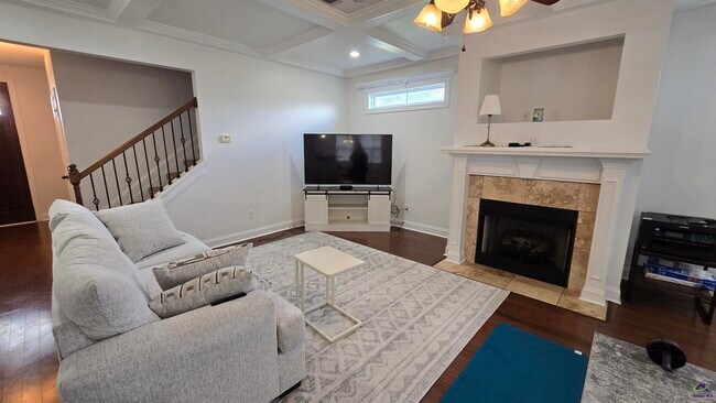 Building Photo - 103 Clarissa Dr